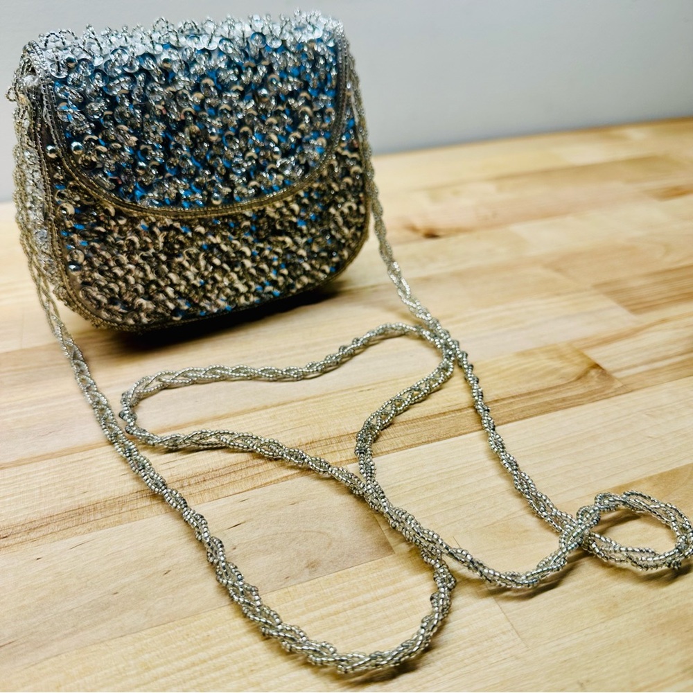 La Regale Clutch Crossbody Purse Metallic Beaded Silver Evening Accessory - Picture 8 of 13